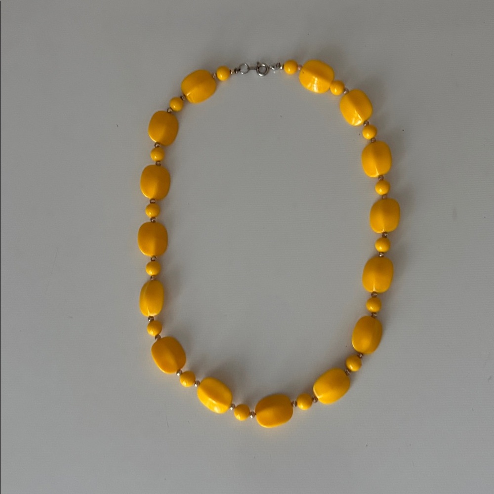Retro Yellow Beaded Necklace